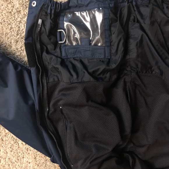 Red Bull SnowJacket - Picture 4 of 5